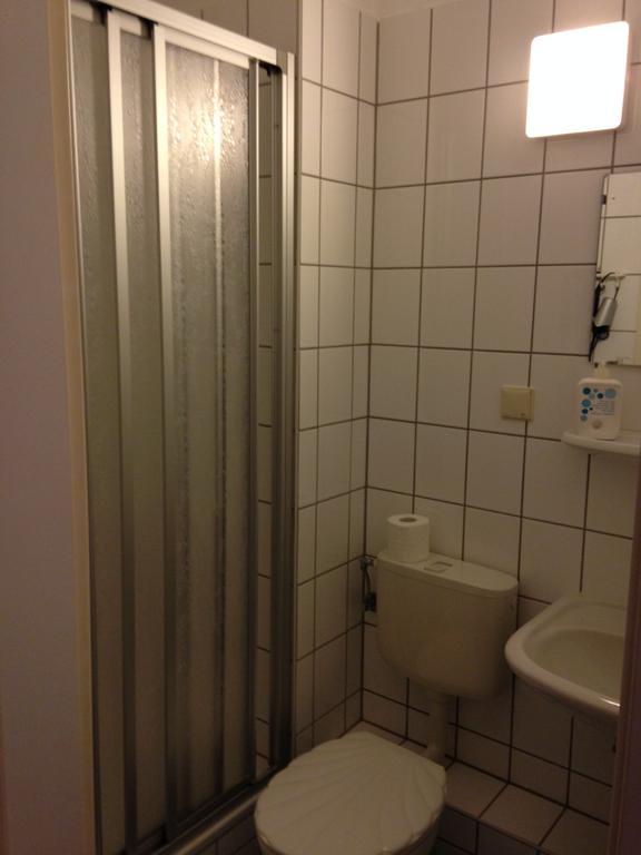 Hotel Azur Berlim Quarto foto